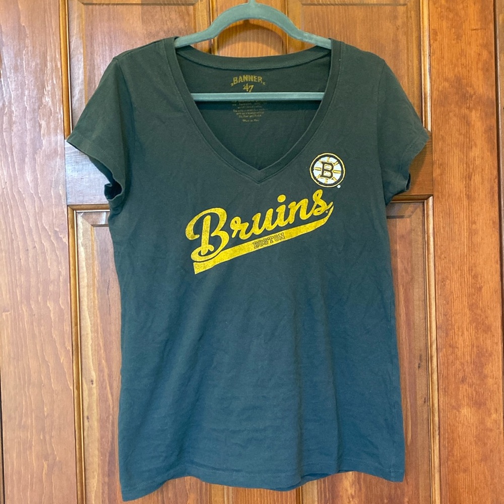 Boston Bruins NHL women’s t-shirt.